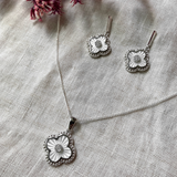 Clover Seashell Necklace