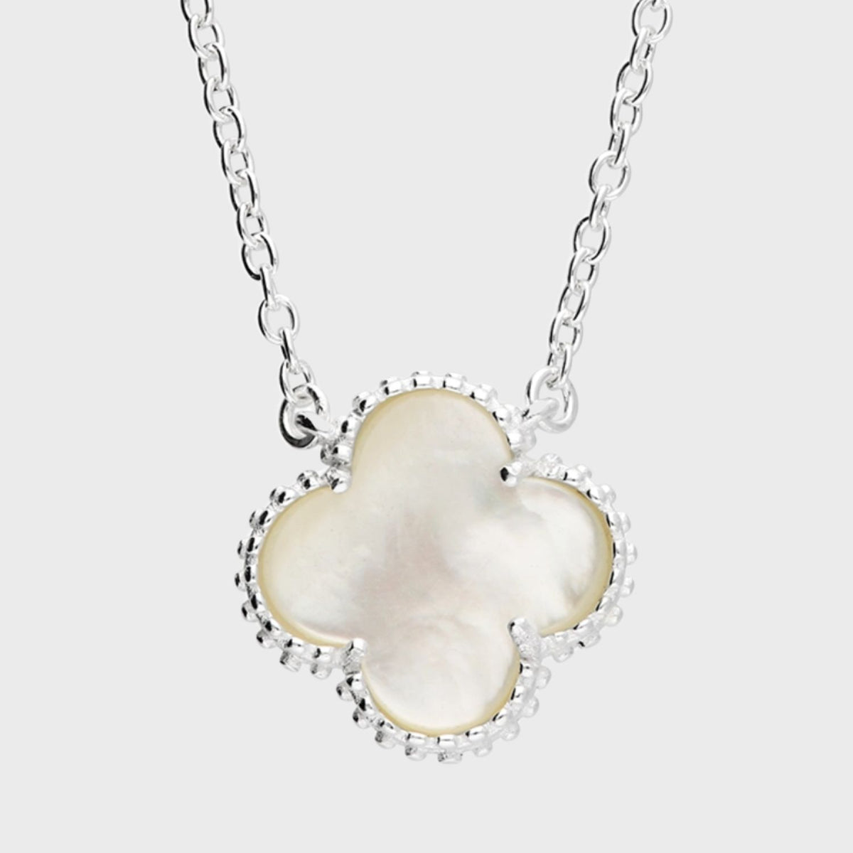 Mother Pearl Clover Necklace