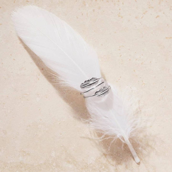 Adjustable Moment Feather Ring